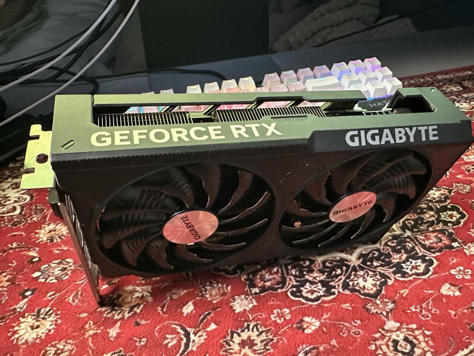 Відеокарта gigabyte rtx 4060ti 8Gb