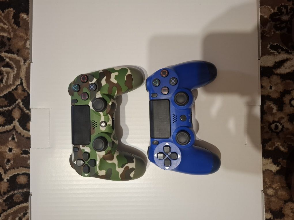 PlayStation 4 (cuh-1216b)