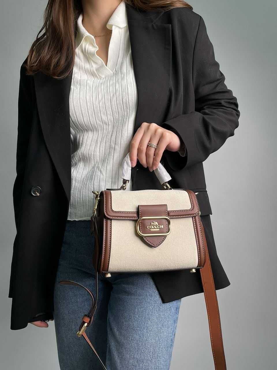 Сумка Coach Hero Shoulder Bag