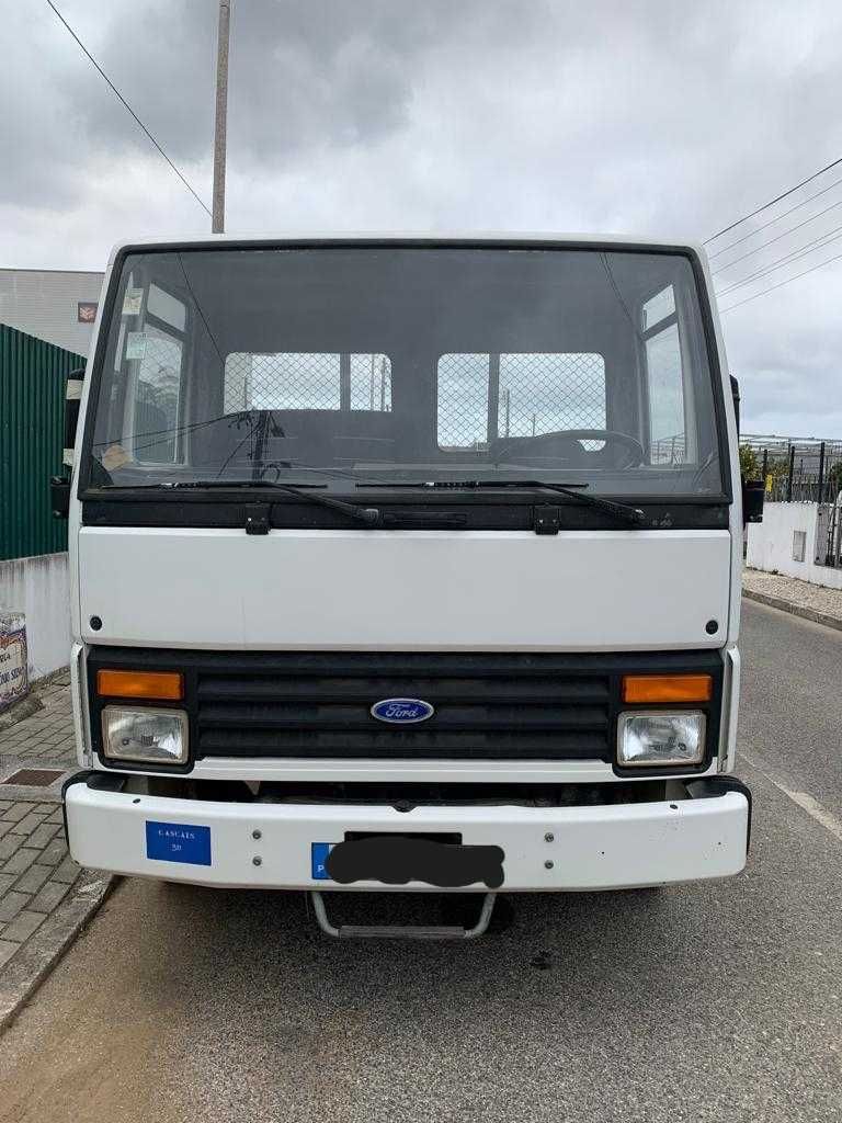 Camião Ford Cargo | 24.550 km | Excelente Estado ano 1985