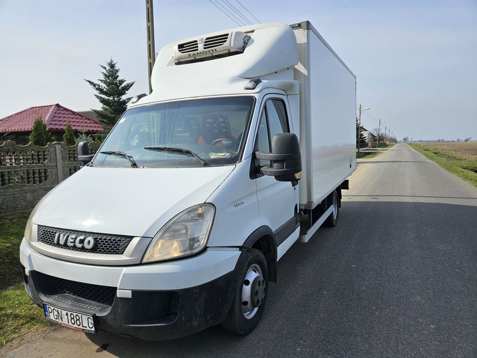3,0 150km 8 Palet Chłodnia Zarejestrowany