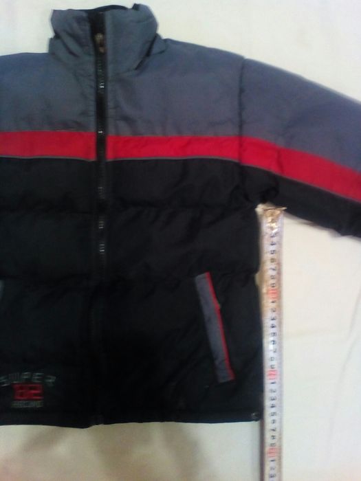 Продам куртку зимнюю,детскую.