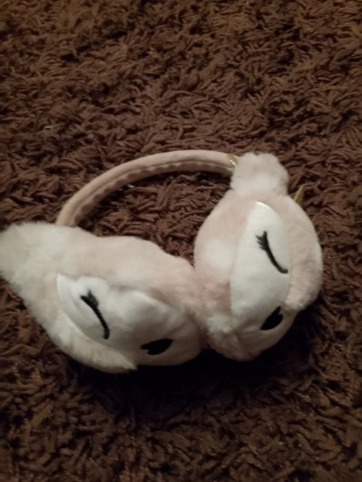 Nauszniki dla dziewczynki.