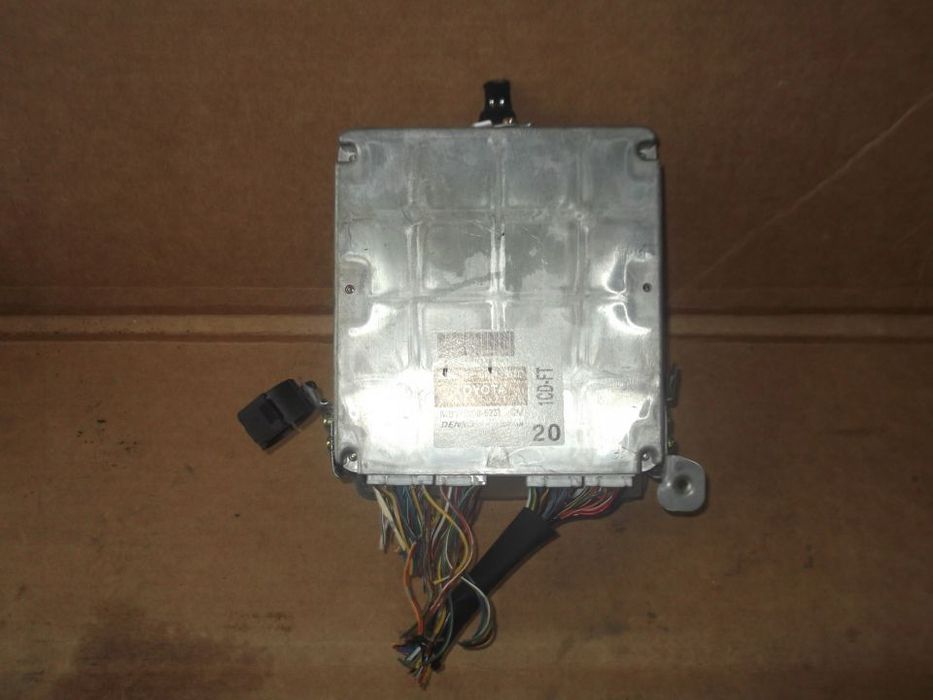 TOYOTA COROLLA E12 KOMPUTER STEROWNIK SILNIKA 2.0 D4D EUROPA