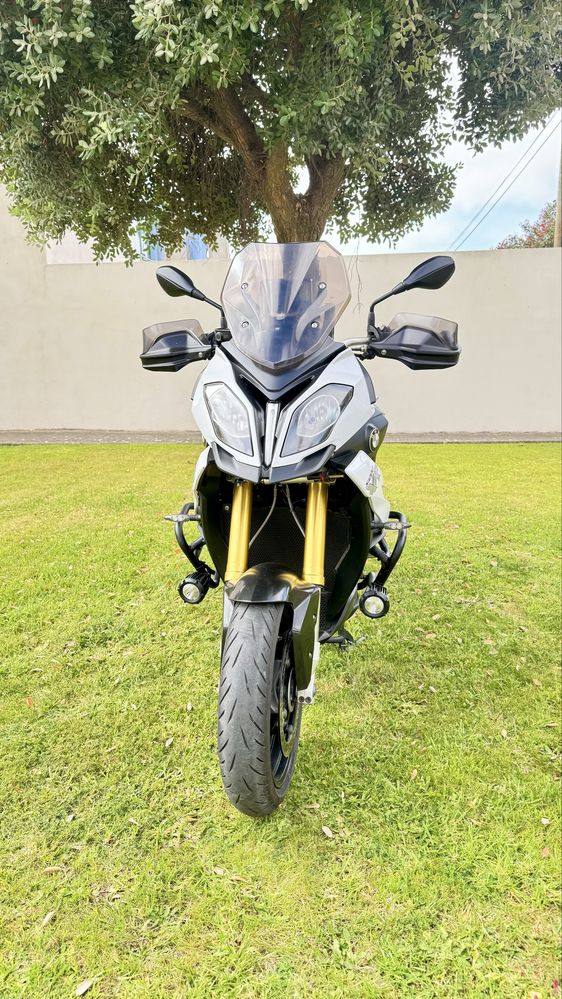 Bmw s1000 XR com malas