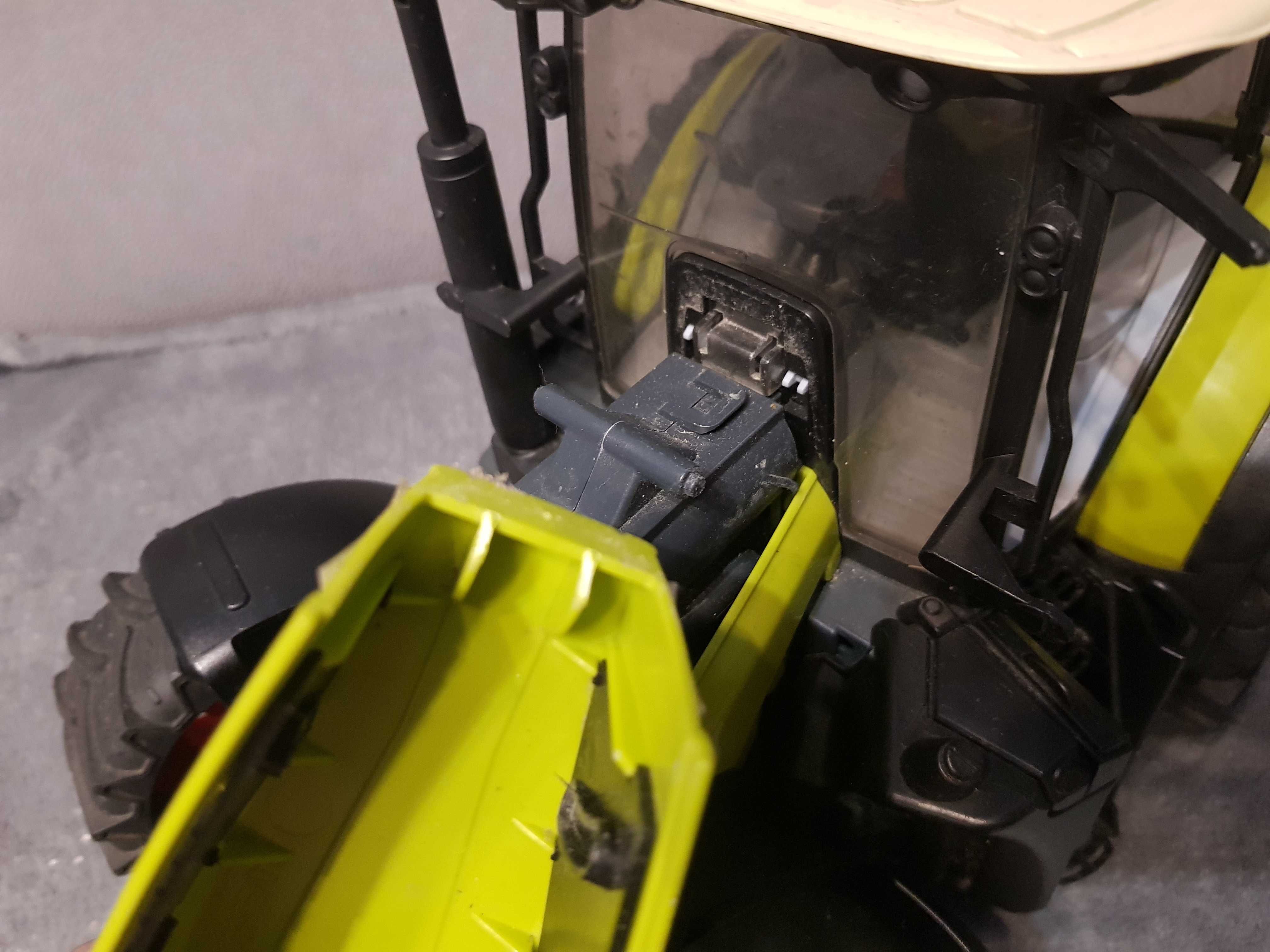 Claas Axion 950 Bruder