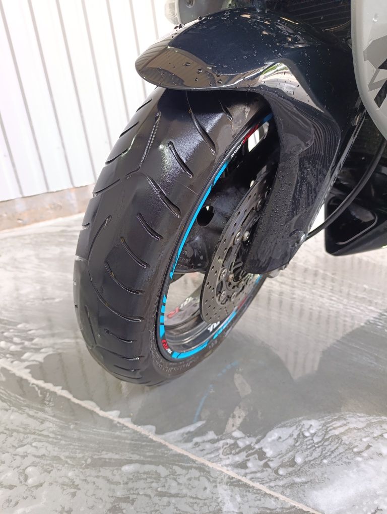 Ymaha YZF 1000r /