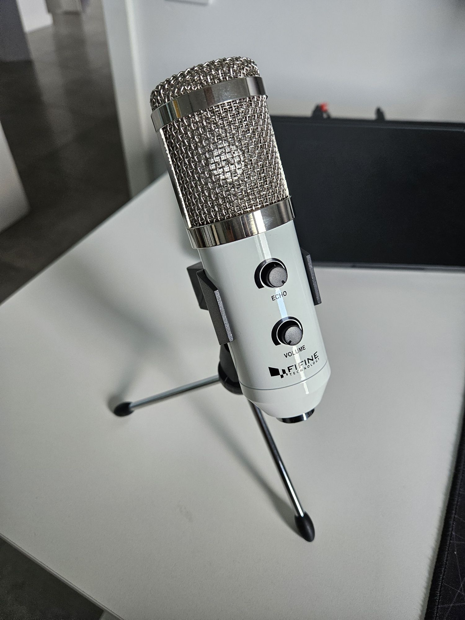 Nowy mikrofon studyjny Fifine K056 usb