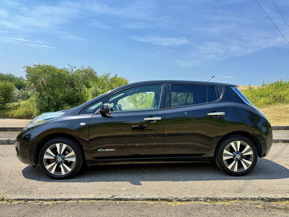 Nissan Leaf 2014 Tekna/BOSE/360