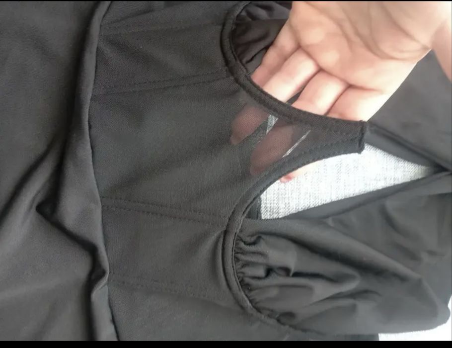 Облягаючий боді чорного кольору