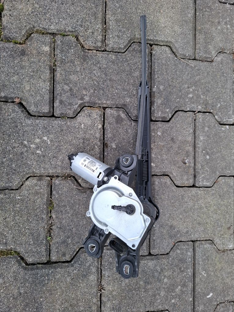 Silnik wycieraczki tył +pioro VW Passat B7