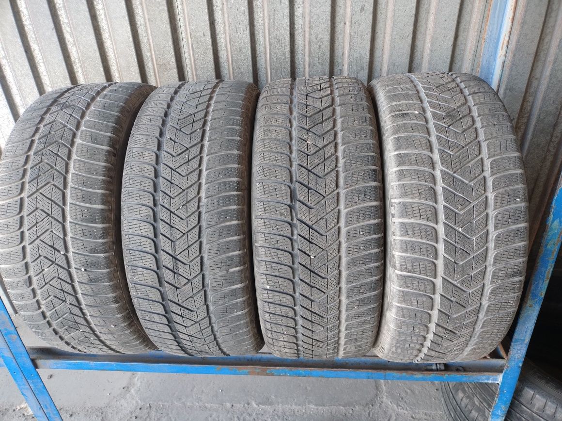 255/40R21 Pirelli 4шт