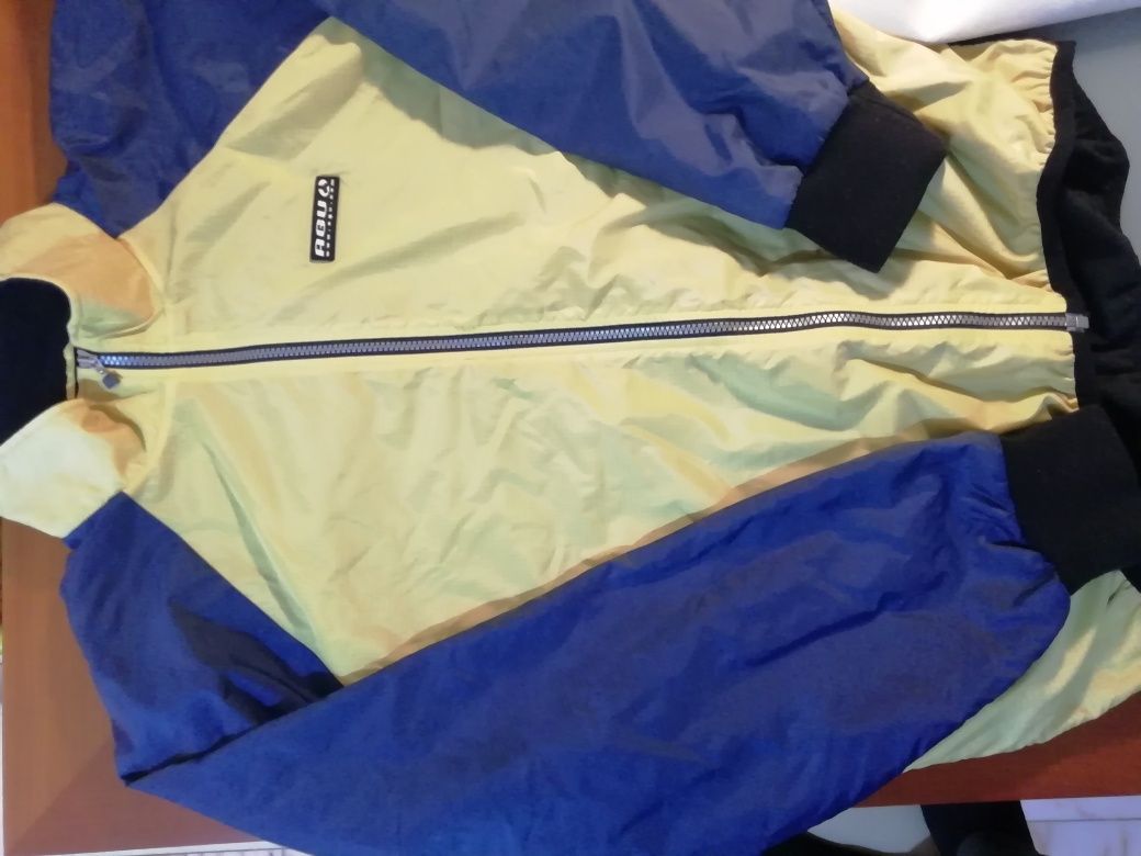 Casaco impermeável /refletor - Ideal para caminhadas ou bicicleta*