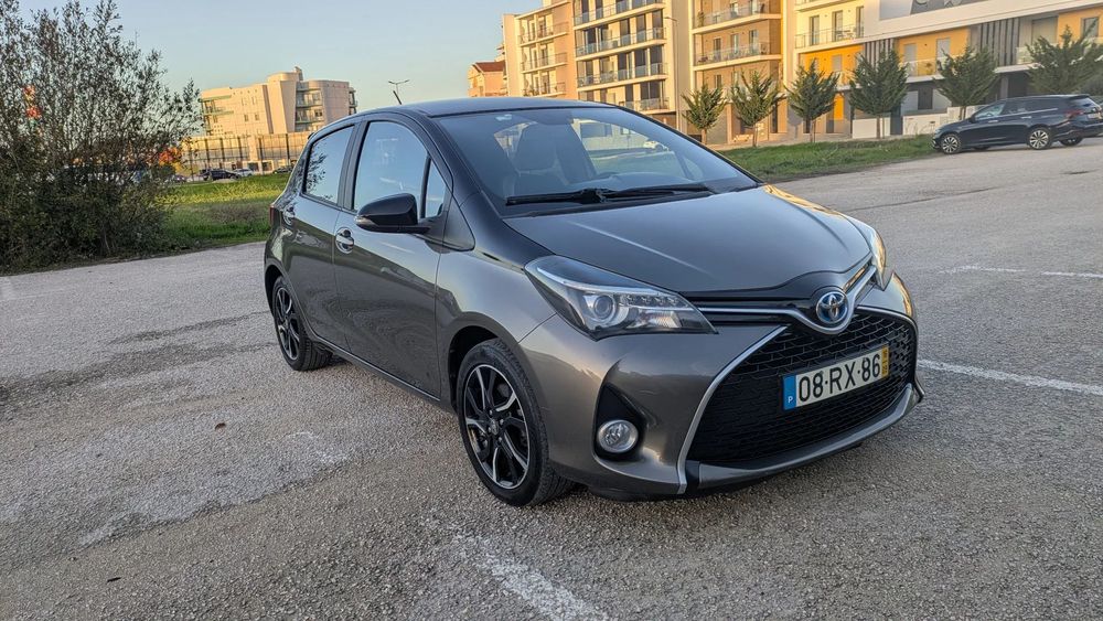 Toyota Yaris 1.5 HSD Square Collec.Bronze