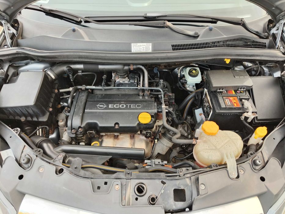 Opel Corsa D, klima, alufelgi, nowe tarcze i klocki, bez inwestycji