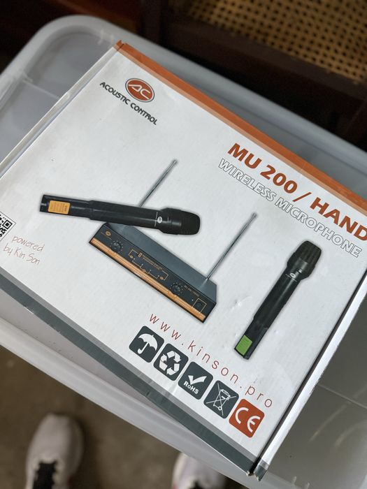 Vendo microfones sem dio