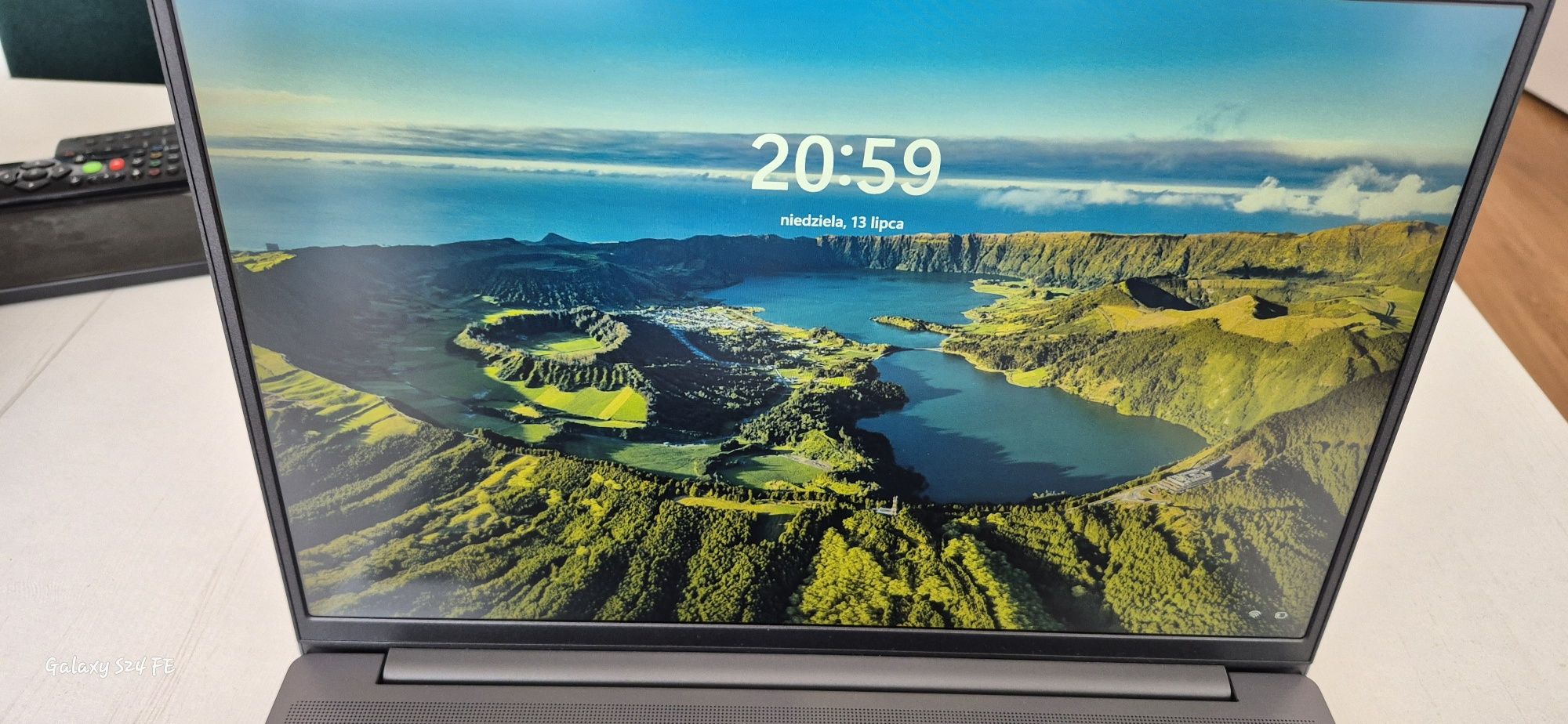 Laptop Lenovo Ideapad slim 3 15irh10