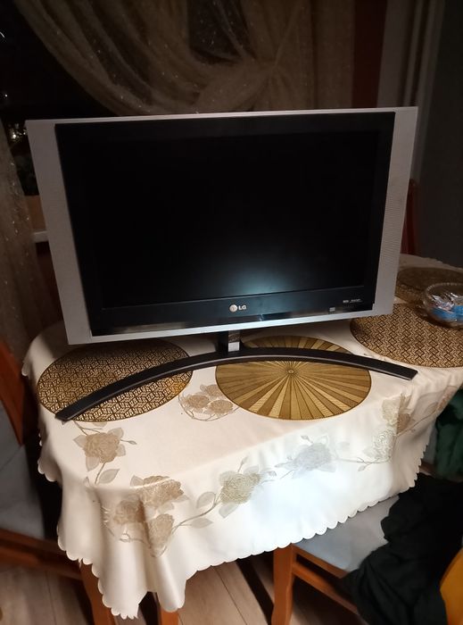 Telewizor 27cali