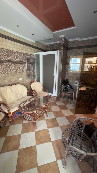 Оренда чудового будинку з басейном