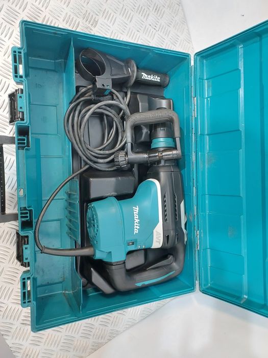 Перфоратор Makita HR 4013 C