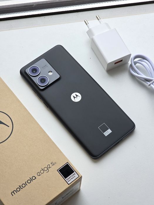 Motorola edge 40 neo 5G 12/256 gb ідеальний стан