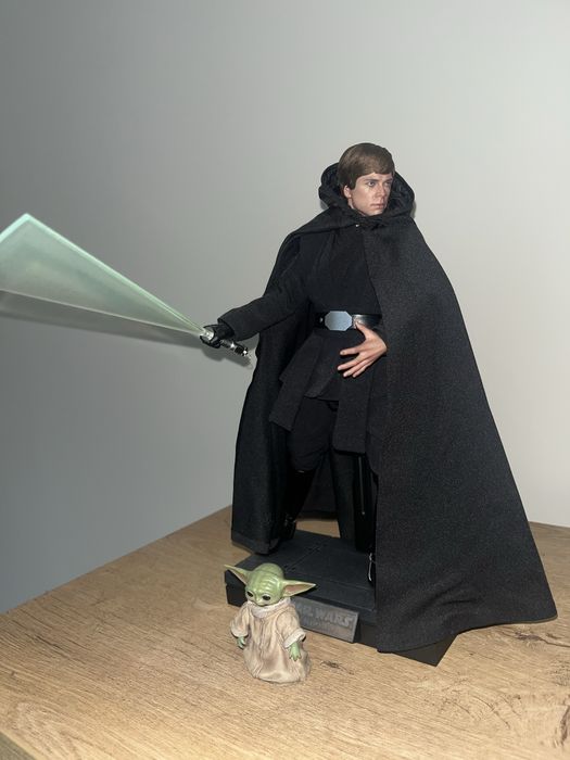 Figurka hot toys Star Wars The Mandalorian 1/6 Luke Skywalker