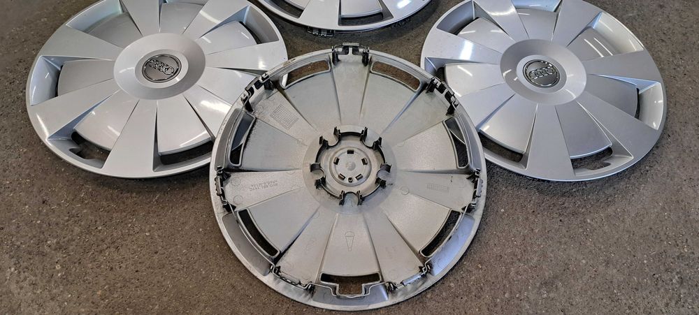 Orginalne KOŁPAKI  16'' Audi A3 8V