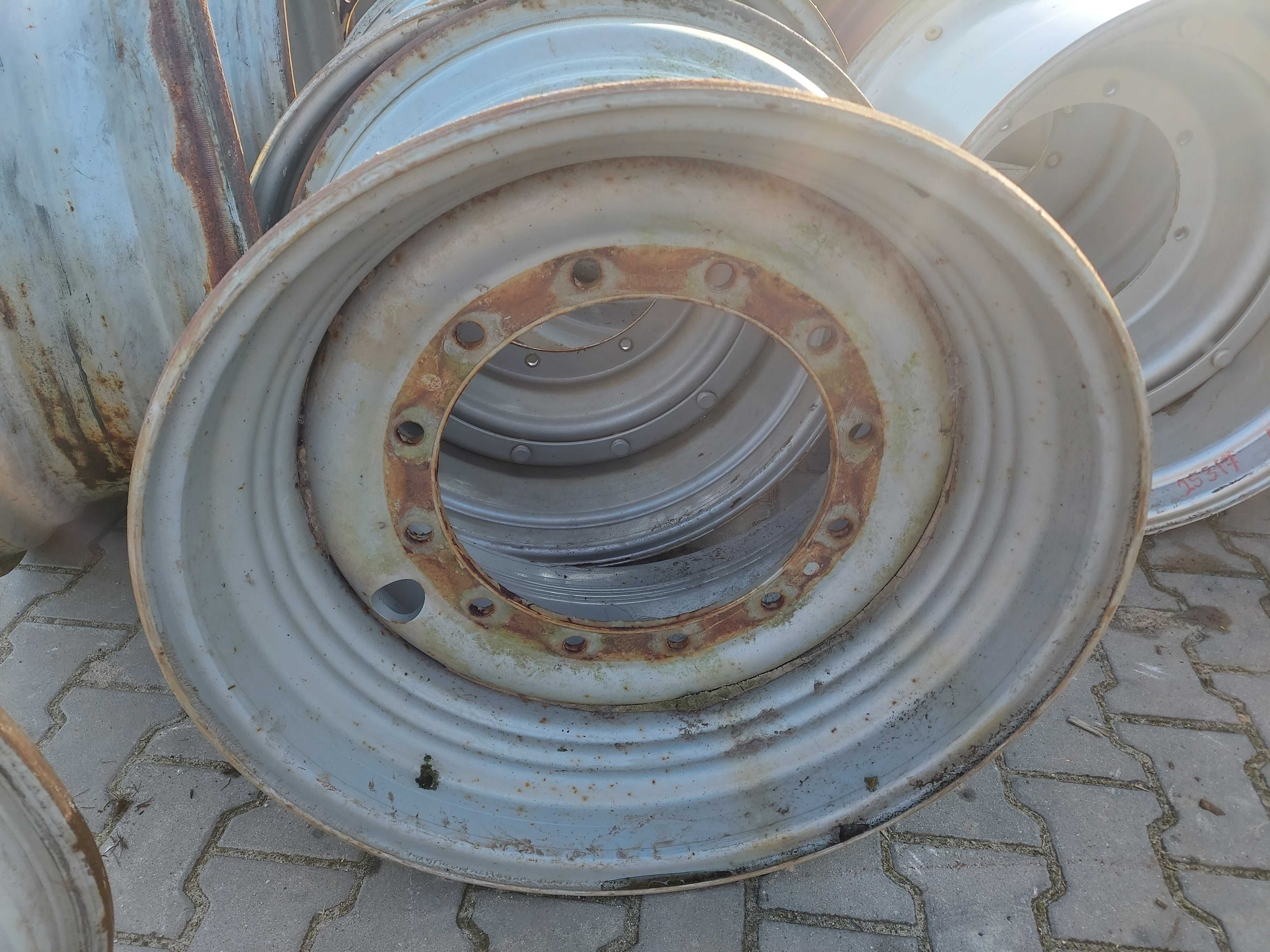 Felgi Case NH 18x28 '28 600/65r28 540/65r28 600/70r28 piasta 37