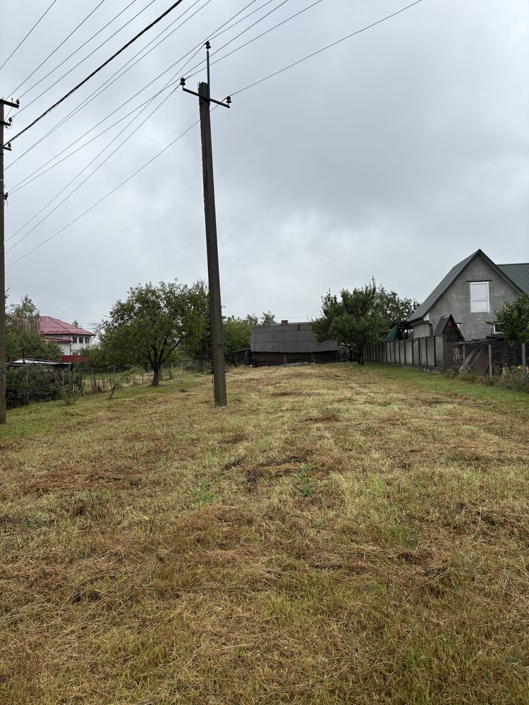 Продам земельну ділянку з будинком вул.Воля 130