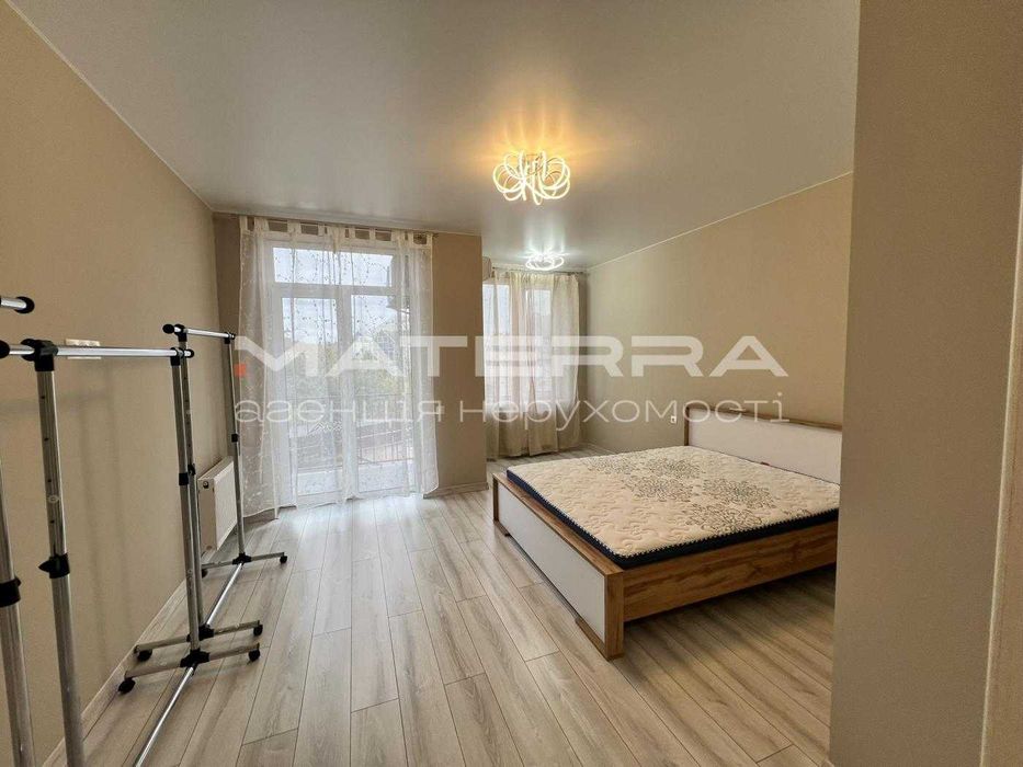 Гатне продаж таунхауса 180м2 з ремонтом і меблями бомбосховище