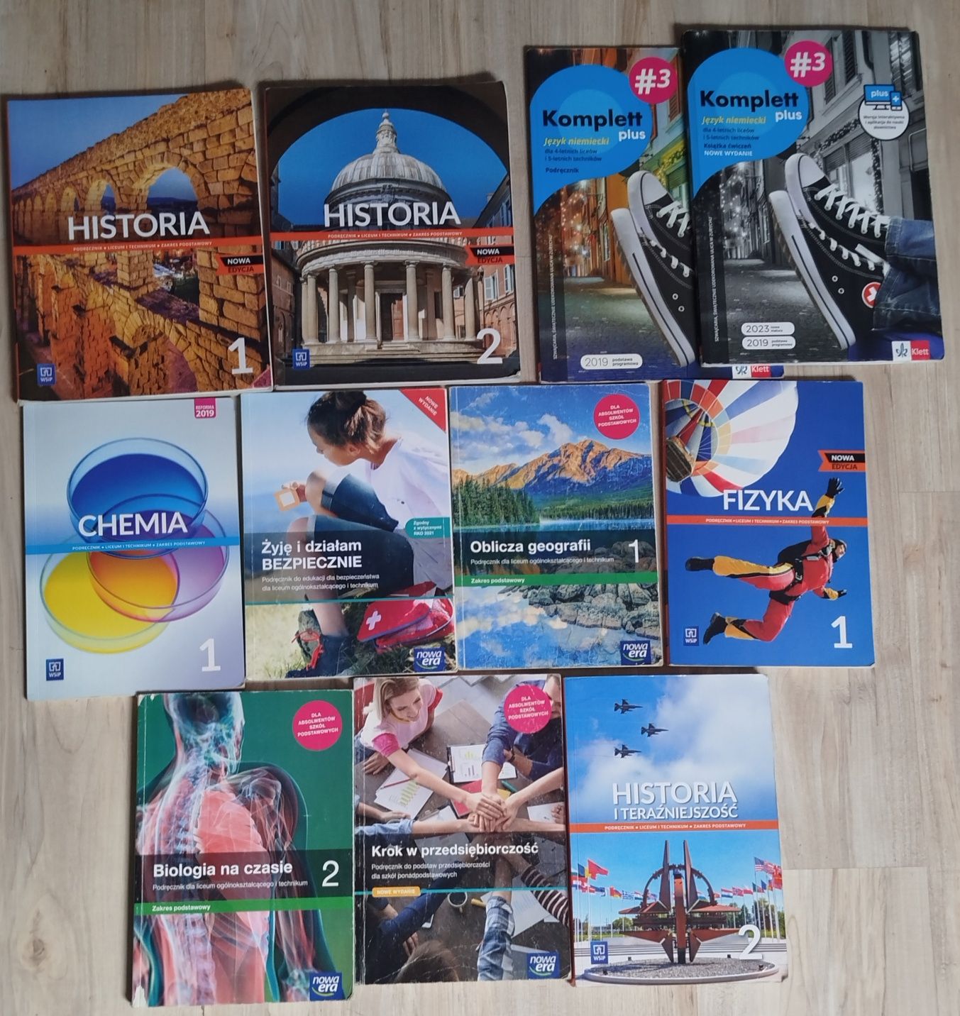podręczniki klasy 1-3 technikum/liceum historia chemia geografia