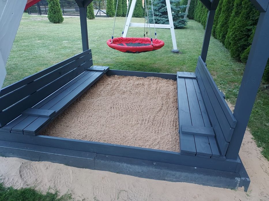 Domek dla dzieci plac zabaw piaskownica