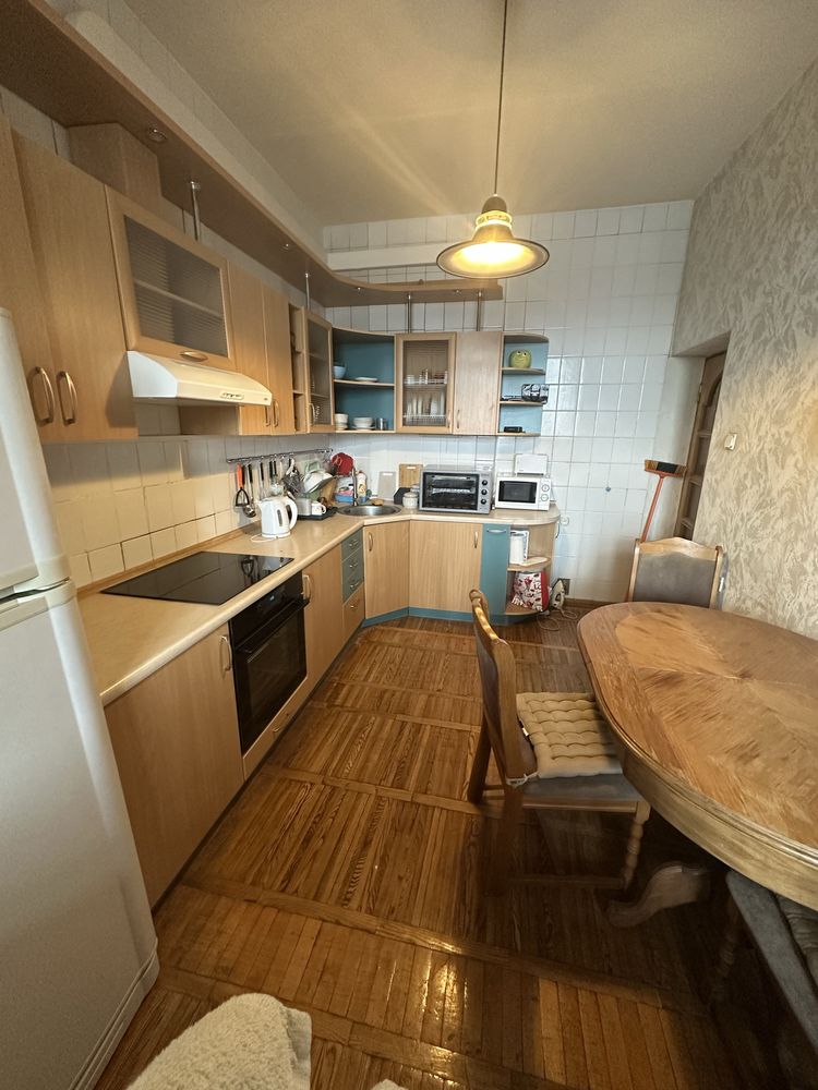 Продам! 3 кімнатну квартиру по вул.Словʼянській 10