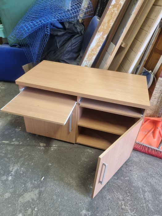 Sprzedam biurko widoczne na zdjęciu używane