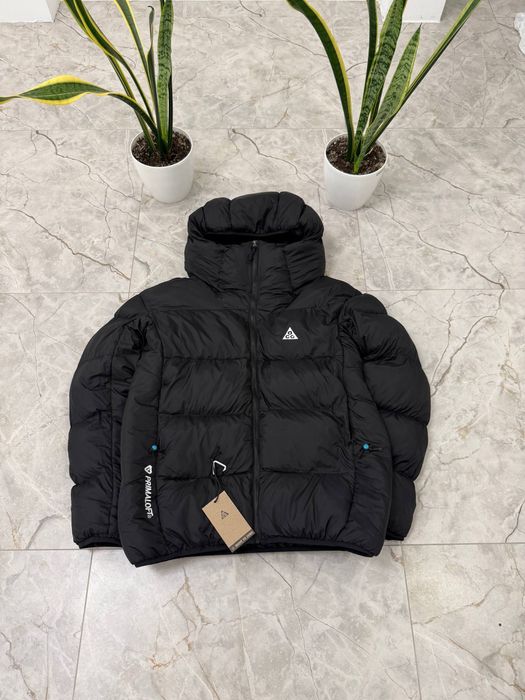Пуховики Nike ACG білий та чорний S, M, L, XL