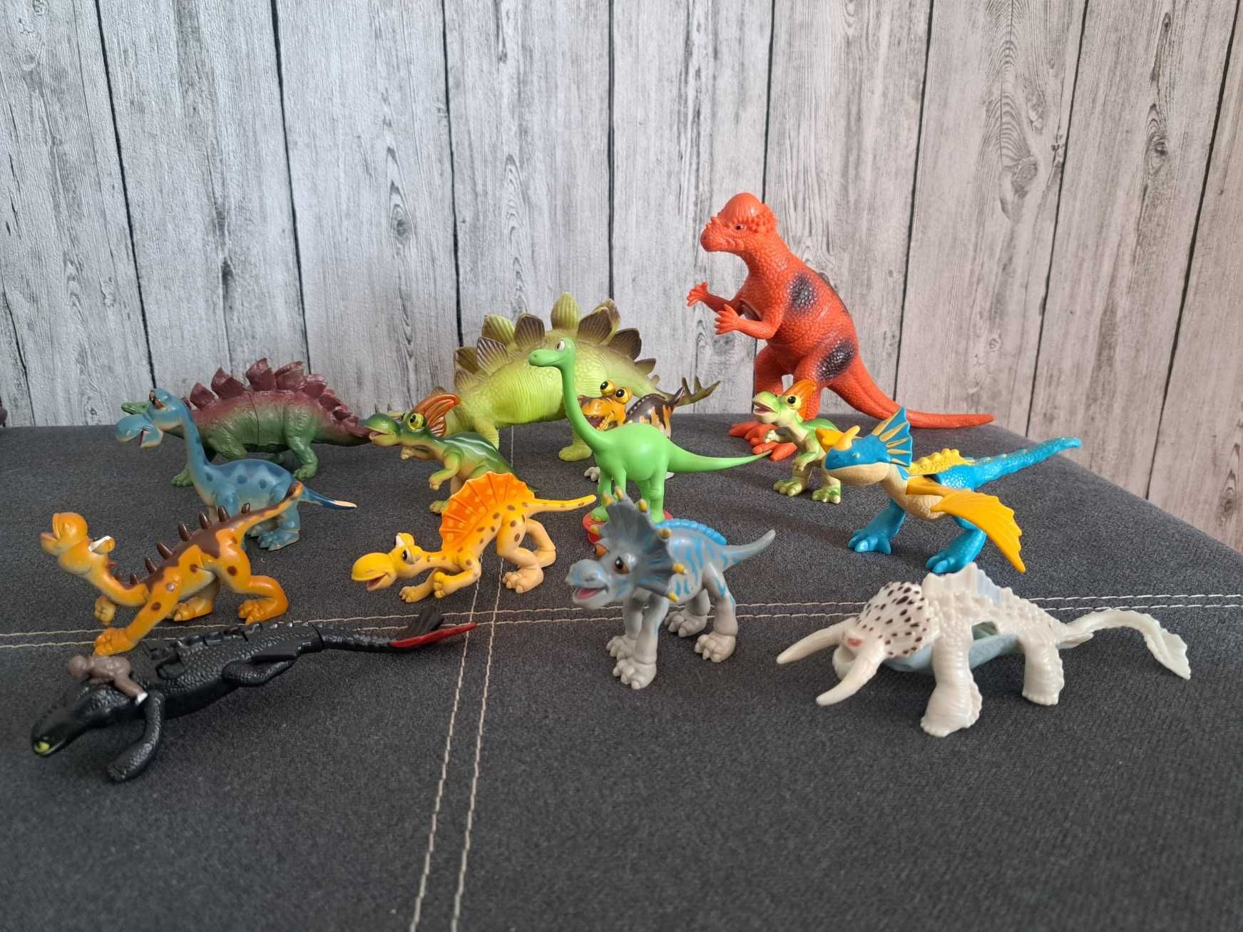 Figurki Dinozaury