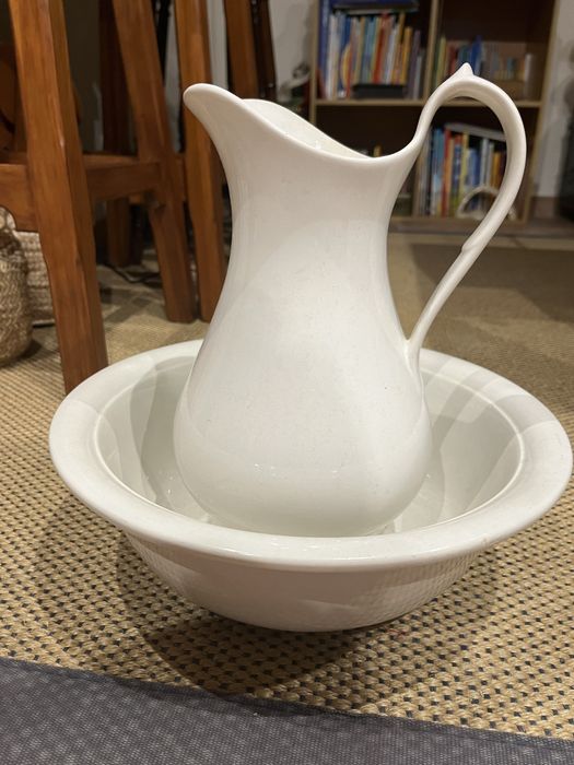 Bacia e jarro de Sacavém