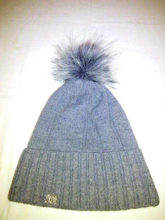 Зимова шапочка для дівчат.