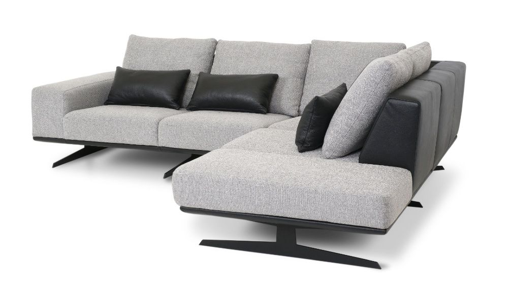 Poduszkowiec na wysokich stalowych nogach CASSINO