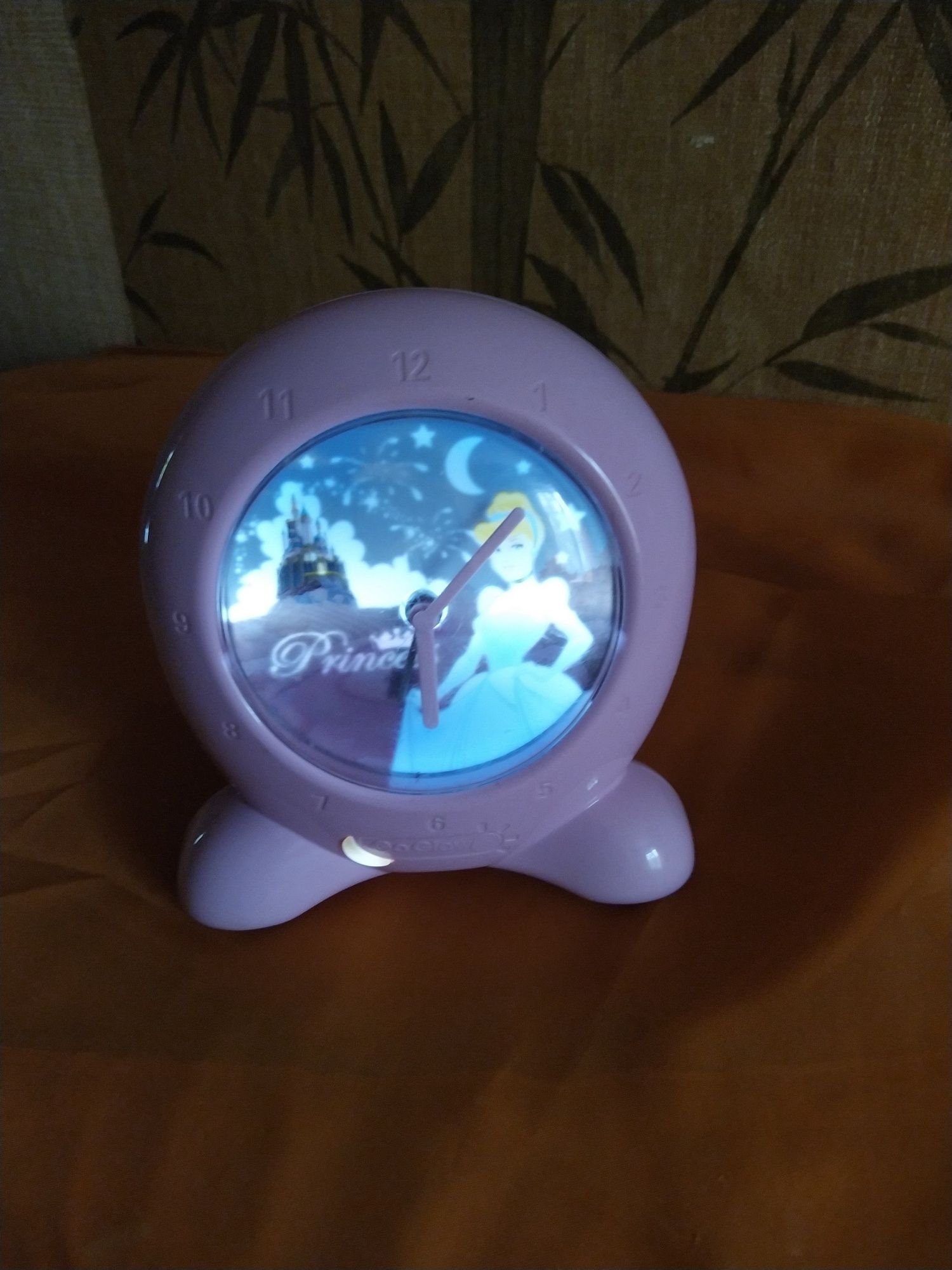 Часы ночник для девочки