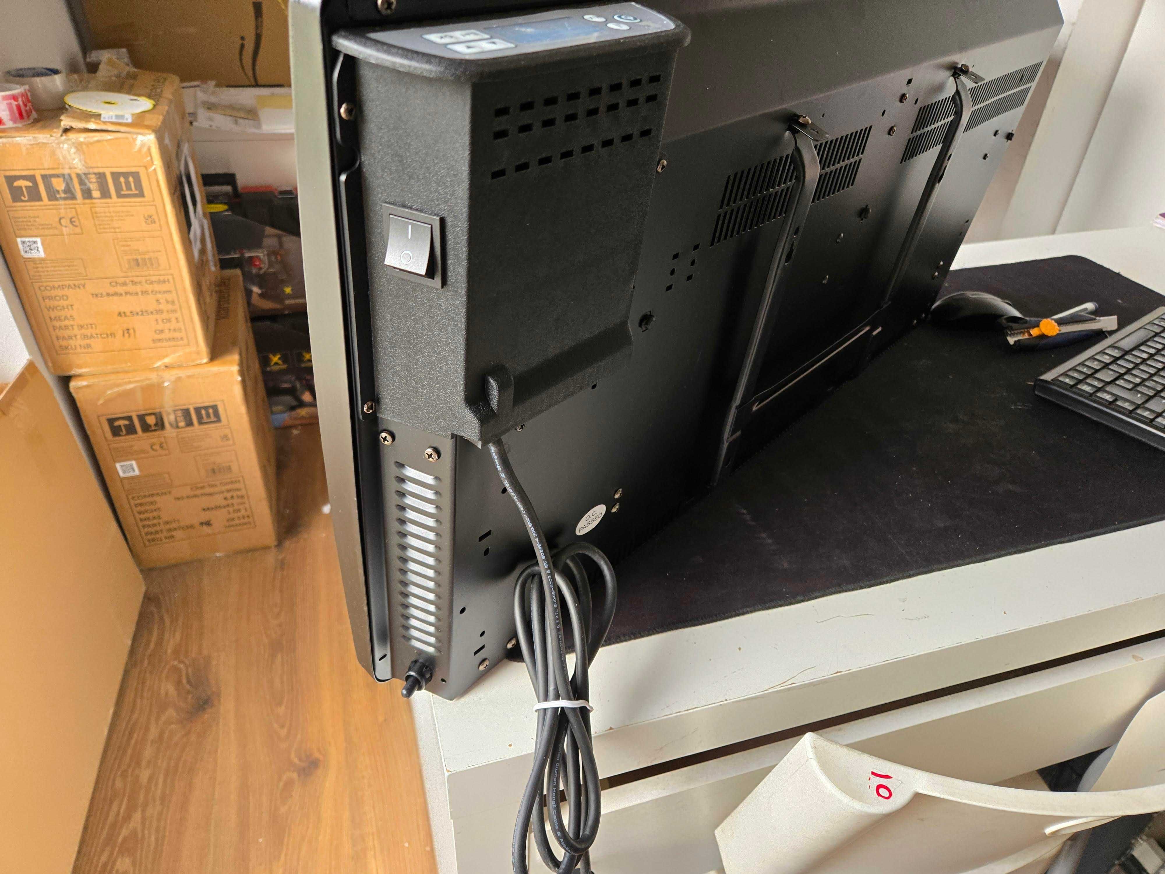 Grzejnik Konwektorowy Hot Spot Slimcurve  xz50