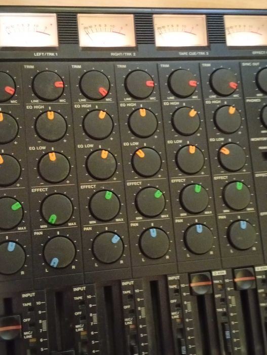 TASCAM magnetofon mini studio Porta two HS