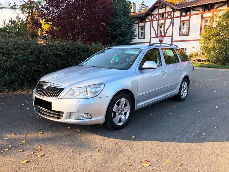 Wypożyczalnia samochodów, pożycz auto na wakacje