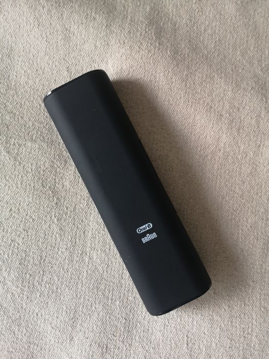 Braun Oral-b etui podróżne ładowarka czarne