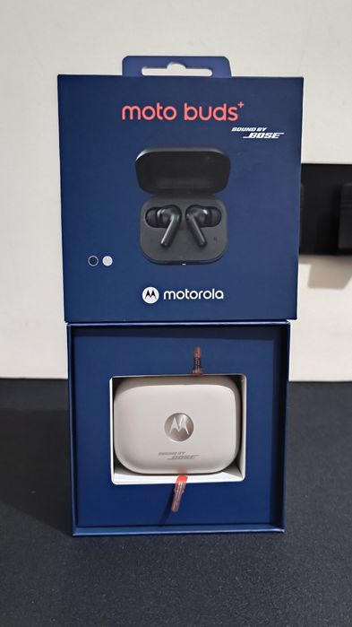 Moto Buds+ | Noise cancelling by BOSE