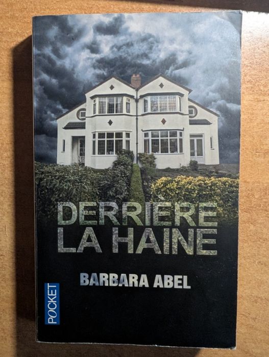 Книга французькою мовою