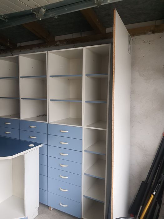 Szafki regały półki