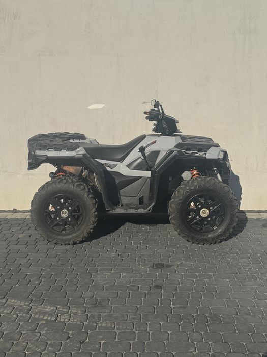 Polaris Sportsman 1000 XP   Can am