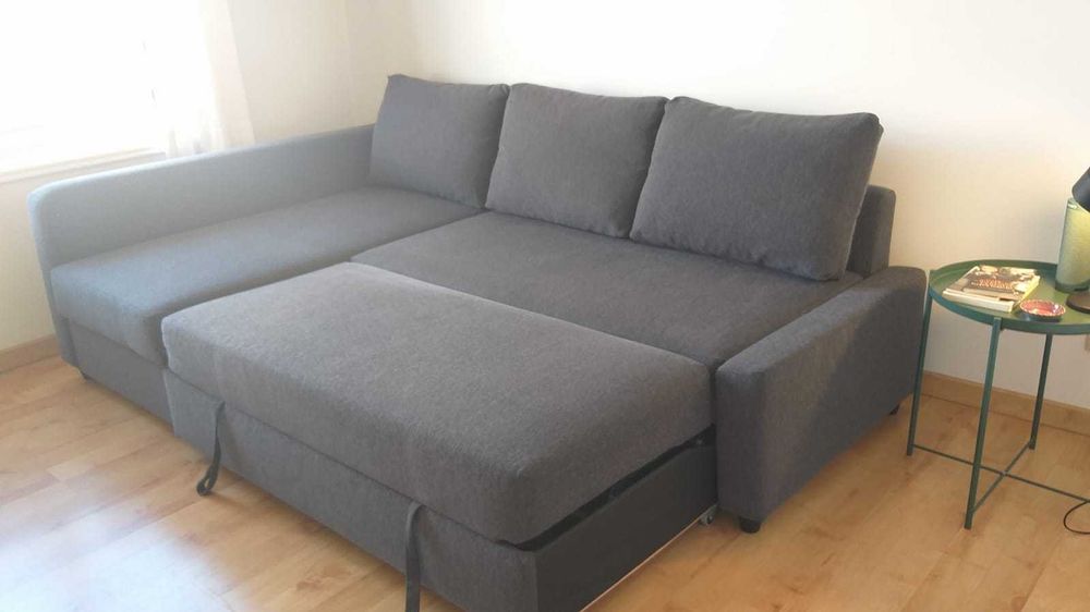 Sofá-cama  com chaise longue e sobrecolchão