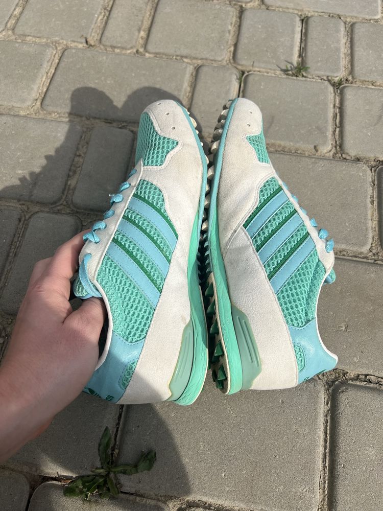 Вінтажні кроси Adidas 2004 року 40р